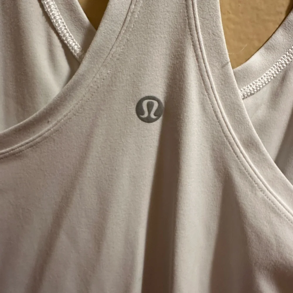 Lululemon Athletica White Women's Tank Top